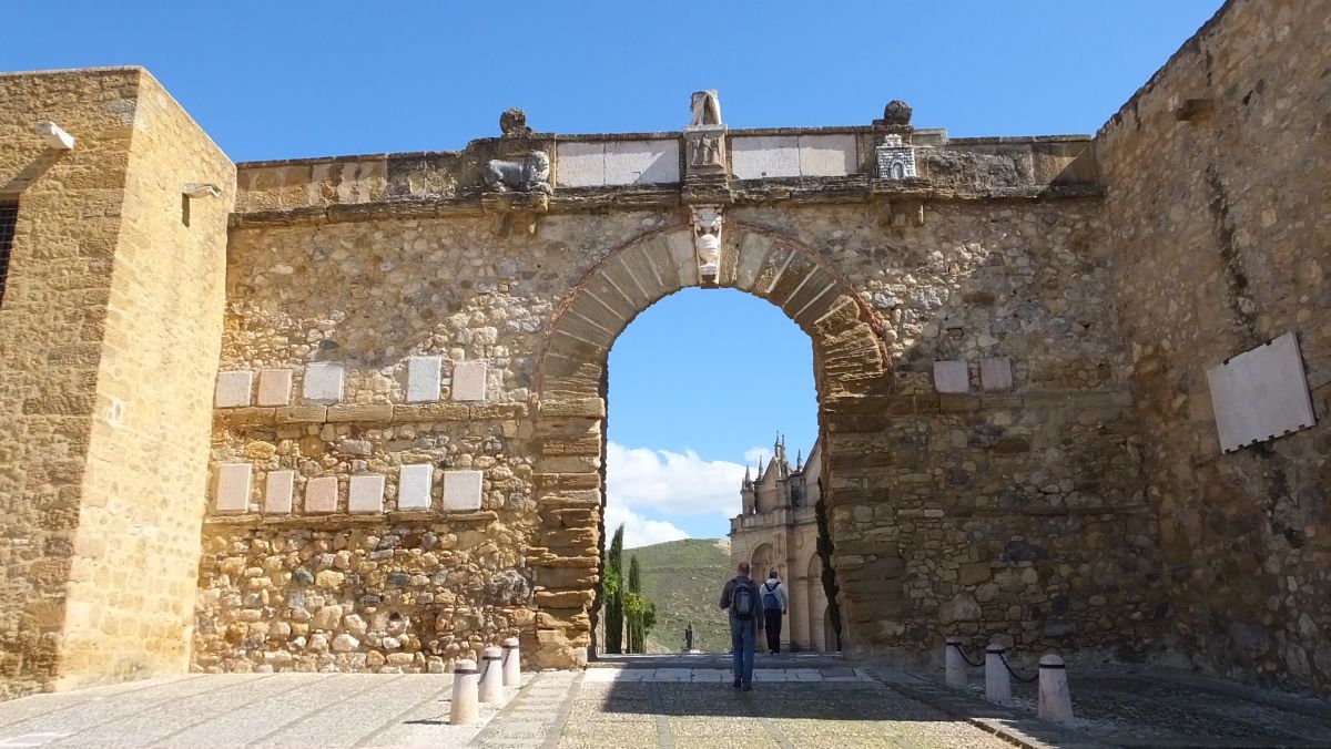 Arco de los Gigantes 