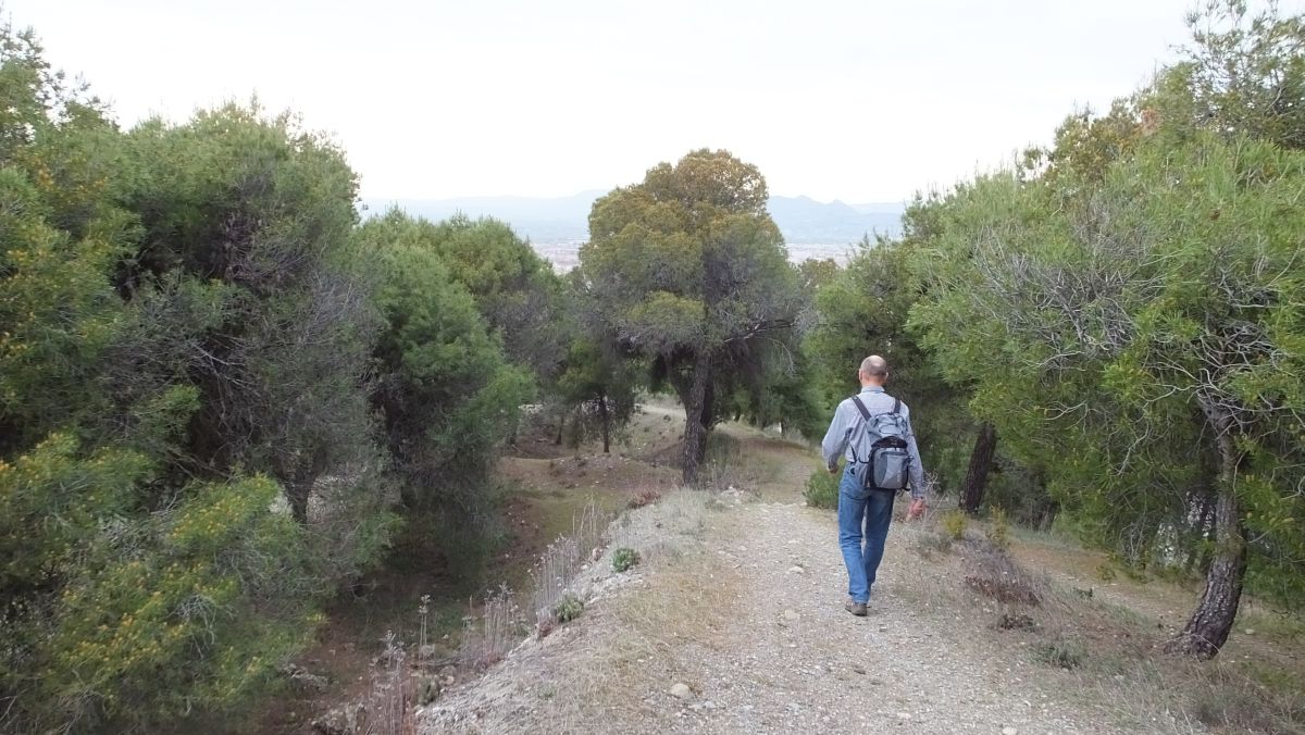 Wanderung um die Alhabra herum