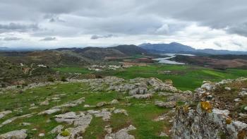 mutet wie Irland an: Gegend um Teba