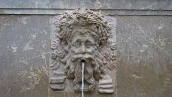 Brunnen