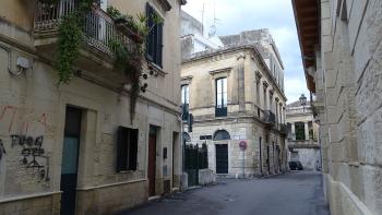 Lecce, Tuffsteinpaläste