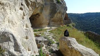 Höhlensiedlung in der Gravinaschlucht