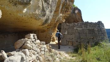 Höhlensiedlung in der Gravinaschlucht