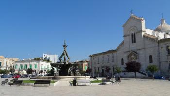 Giovinazzo, Piazza Vittorio Emanuele