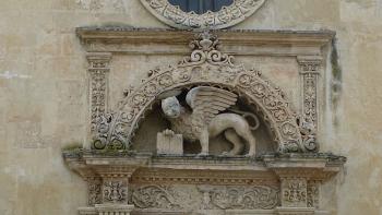 Greif am Portal der Chiesetta di San Marco