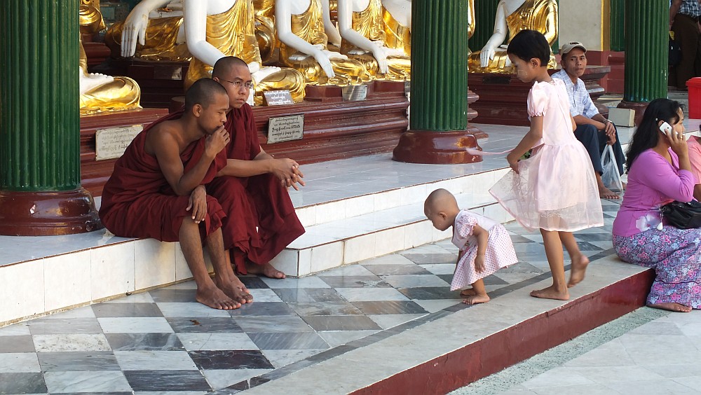 in der Swedagon-Pagode