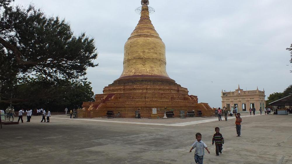 Bagan, Pagode am Irrawaddy