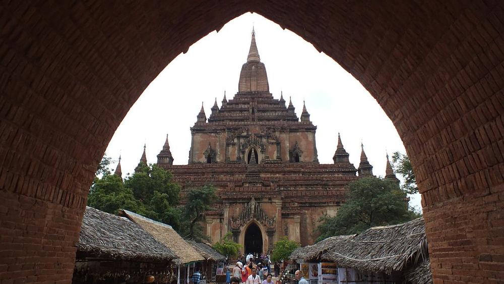 Touri-Pagode mit Souvernirmarkt