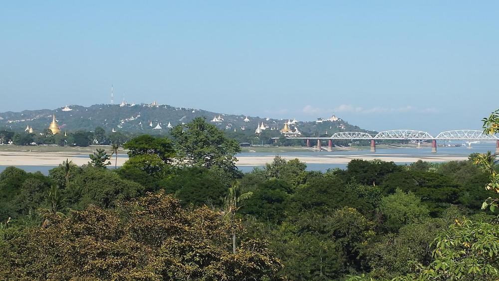 Blick vom Turm in Inwa auf Sagaing