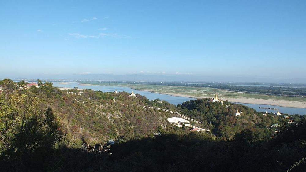 Sagaing- Blick nach Mandalay über den Irrawaddy