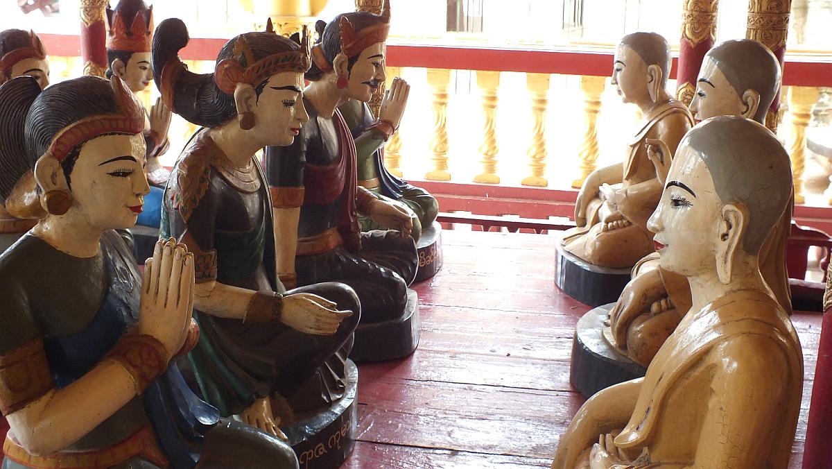 Buddha mit Jüngergruppe