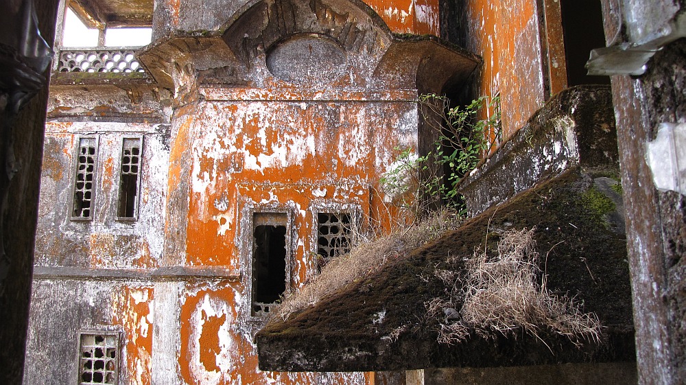 Detail Bokor Palace