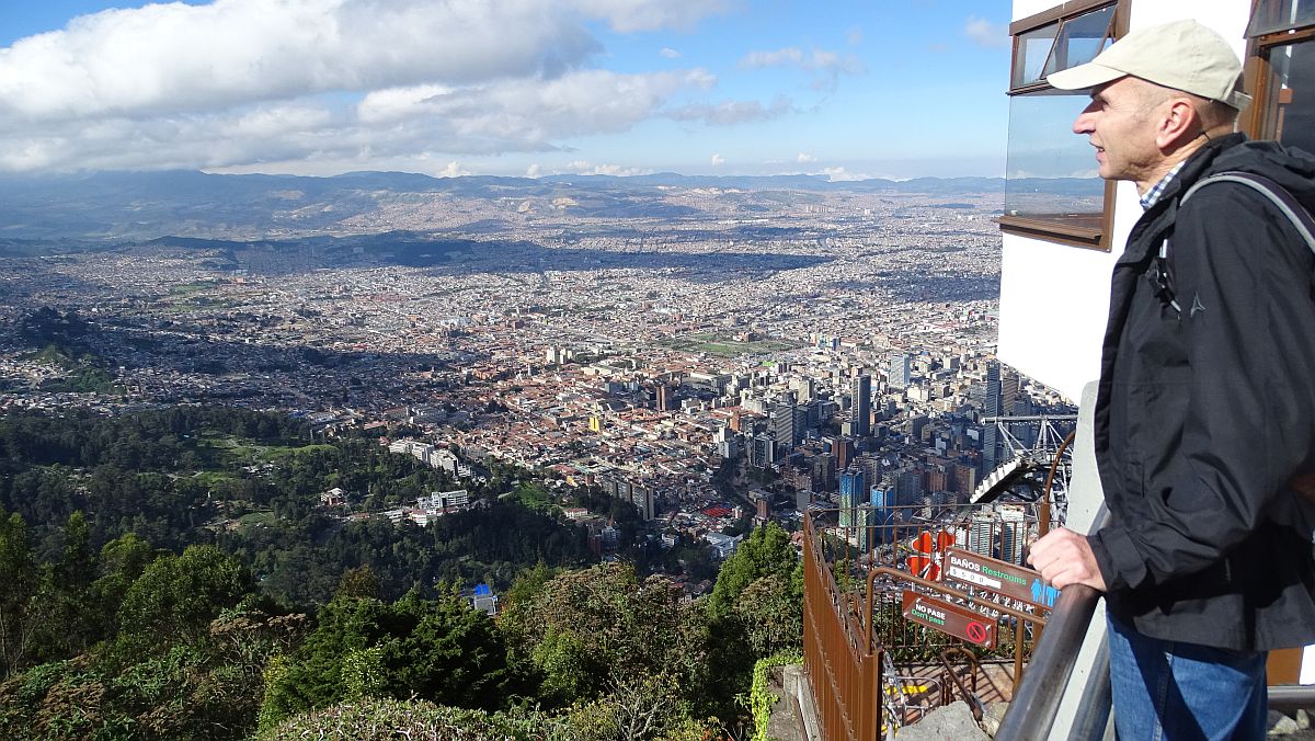 Blick hinunter auf die 8-Millionen-Stadt