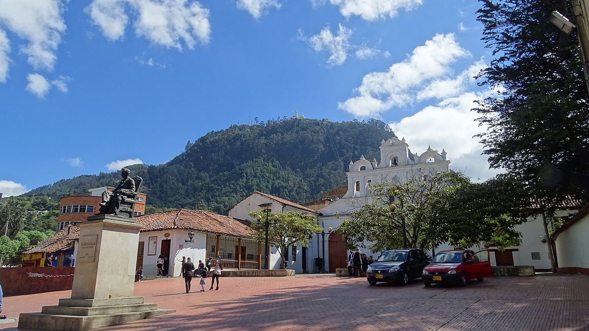 Iglesia de las Aguas mit Monserrate