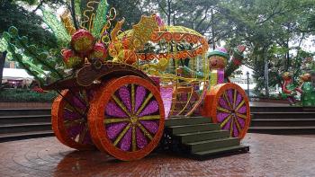 Weihnachstdeko in Parque Lleras