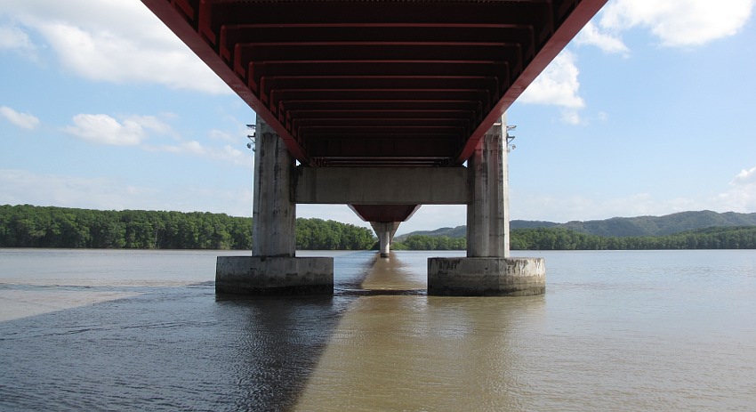 Neue Brücke, kein Fähre mehr nötig