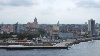 Blick über die Hafeneinfahrt nach Havanna