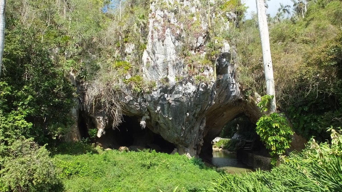  Cueva de los Portales