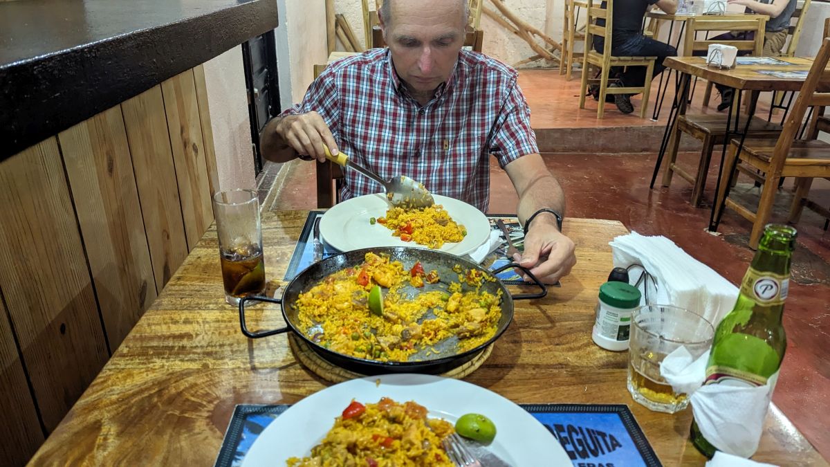 zum Fest gibt's Paella