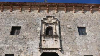 Fassade des Alcázar de Colón