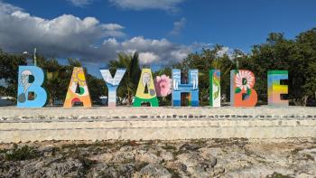 solche Ortsnamen stehen in jedem Ort, auch in Bayahibe