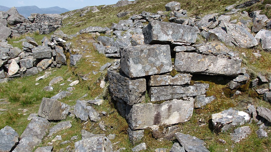 Gebäuderest, wie man sie überall in Irland sieht