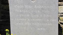 gälische Grabsteininschrift