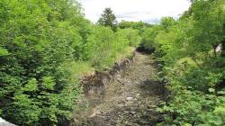 trockner Kanal, in Zeiten der Hungersnot gebaut