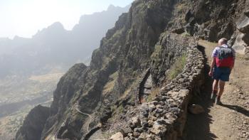 Weg in der Steilwand