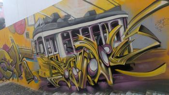 Inzwischen kann Tourist die alten Straßenbahnen nur noch von außen oder als Streetart bewundern