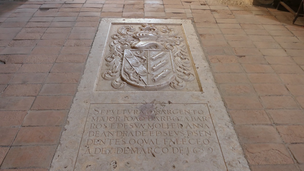 Bodenplatte im Convento de São Francisco