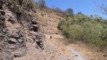 auf der trockenen Seite des Bergkammes