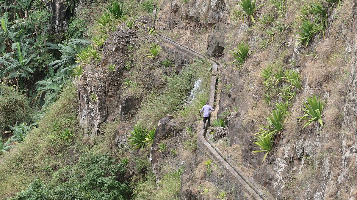 Arbeiter an einer Levada