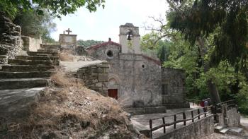 Agios Charalampos im verlassenen Dorf Paliama  
