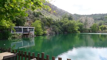 Start der Wanderung am Votomos-See