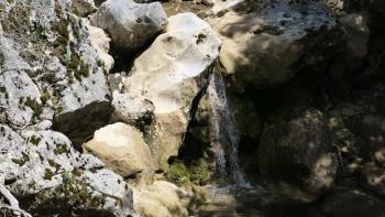 erster kleiner Wasserfall