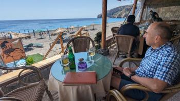 ein Bierchen am Strand