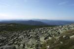Reifträgerbaude, im Hintergrund das Isergebirge