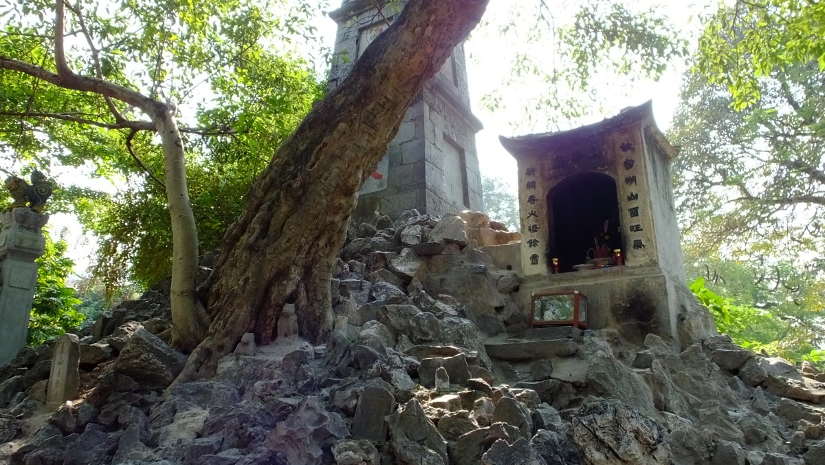 Den Ngoc Son (Jadeberg-Tempel) im Hoan Kiem See