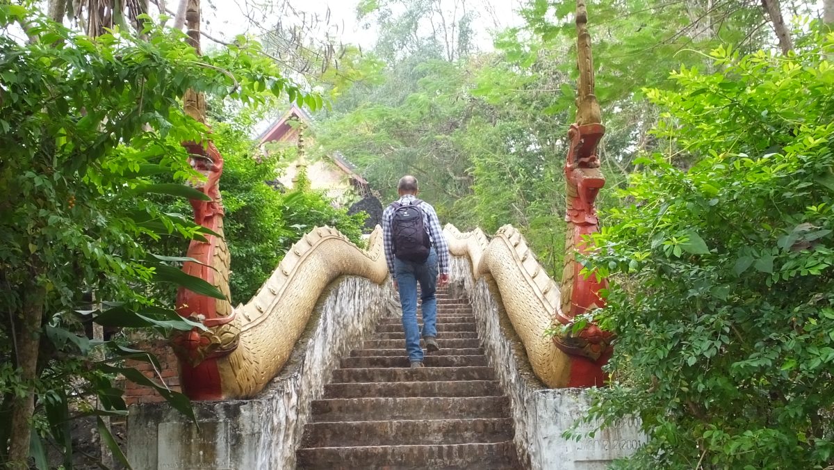 Treppe zum Berg Phousi