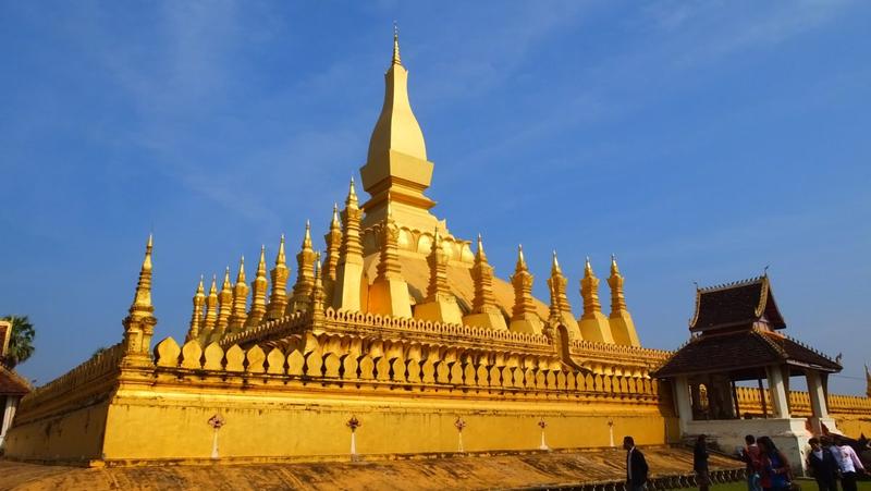 Große Stupa, wo sind die Mönche, die Gläubigen???