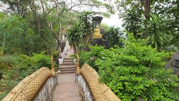 Treppe zum Berg Phousi