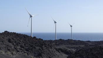 ein paar davon gibt es hier auch, wenn nach unserem Dafürhalten auch viel zu wenig; 20 mittelgroße Windräder würden bei ständig