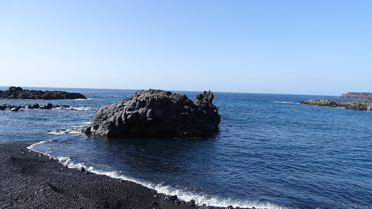 Bucht Punta Larga , ohne altem Kiosco