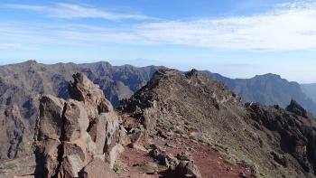 Roque de las Muchachos mit Teide am Horizont