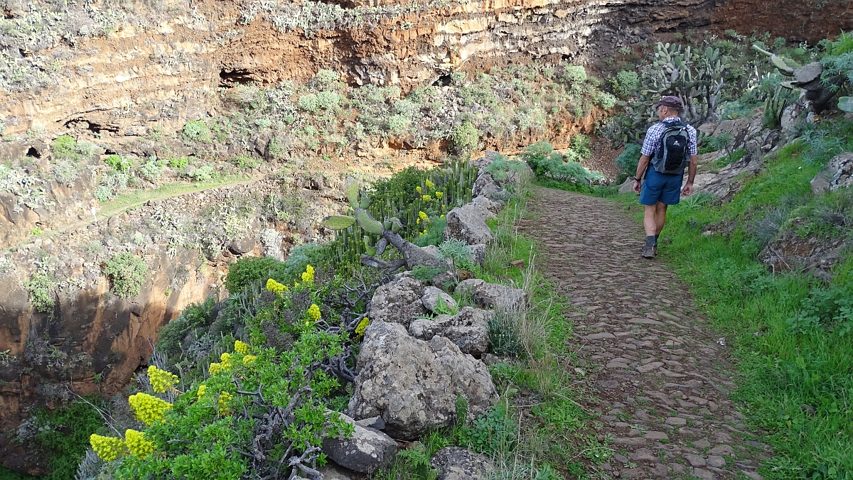 zum Talgrund des Barranco de Los Tanques