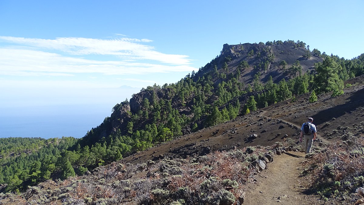 Abstieg mit Blick zum Pico Nambroque