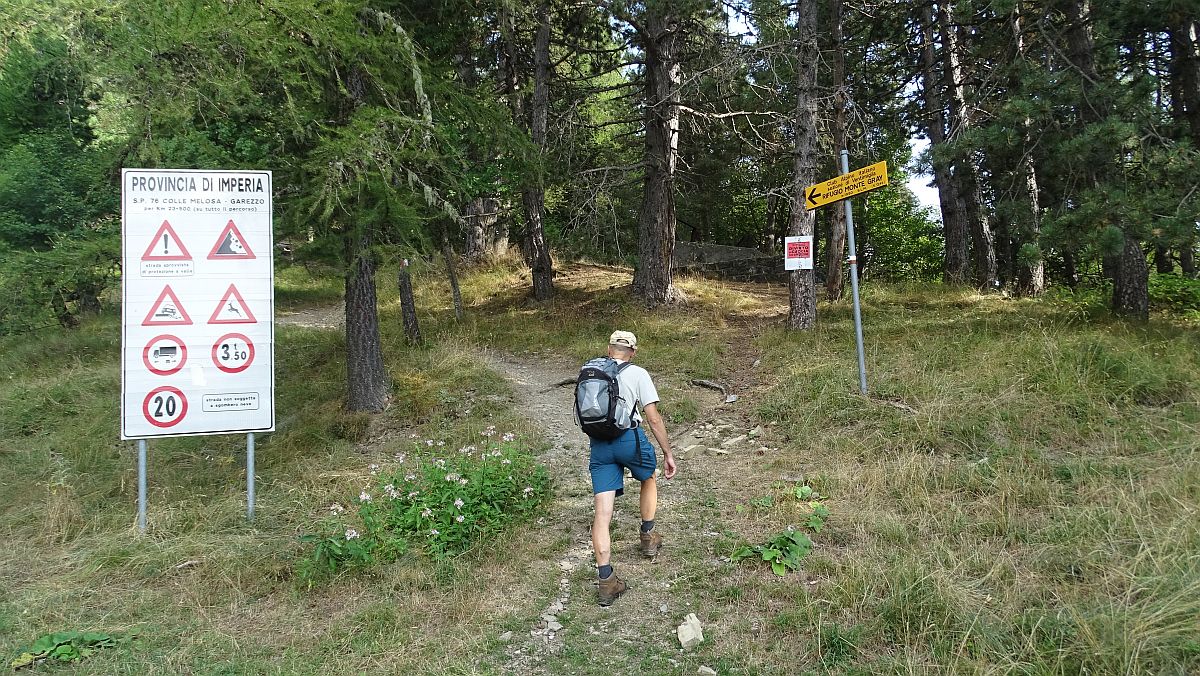 Start am Rifugio Allavena, Colla Melosa