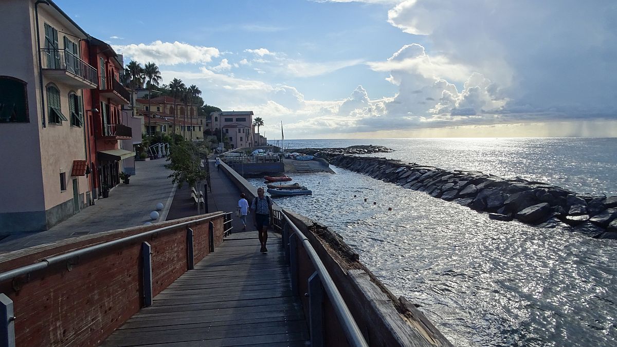 an der Uferpromenade in Porto Maurizio