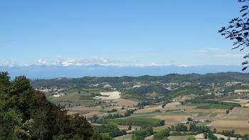 Blick vom Monte die Crea über die Poebene zu den Alpen